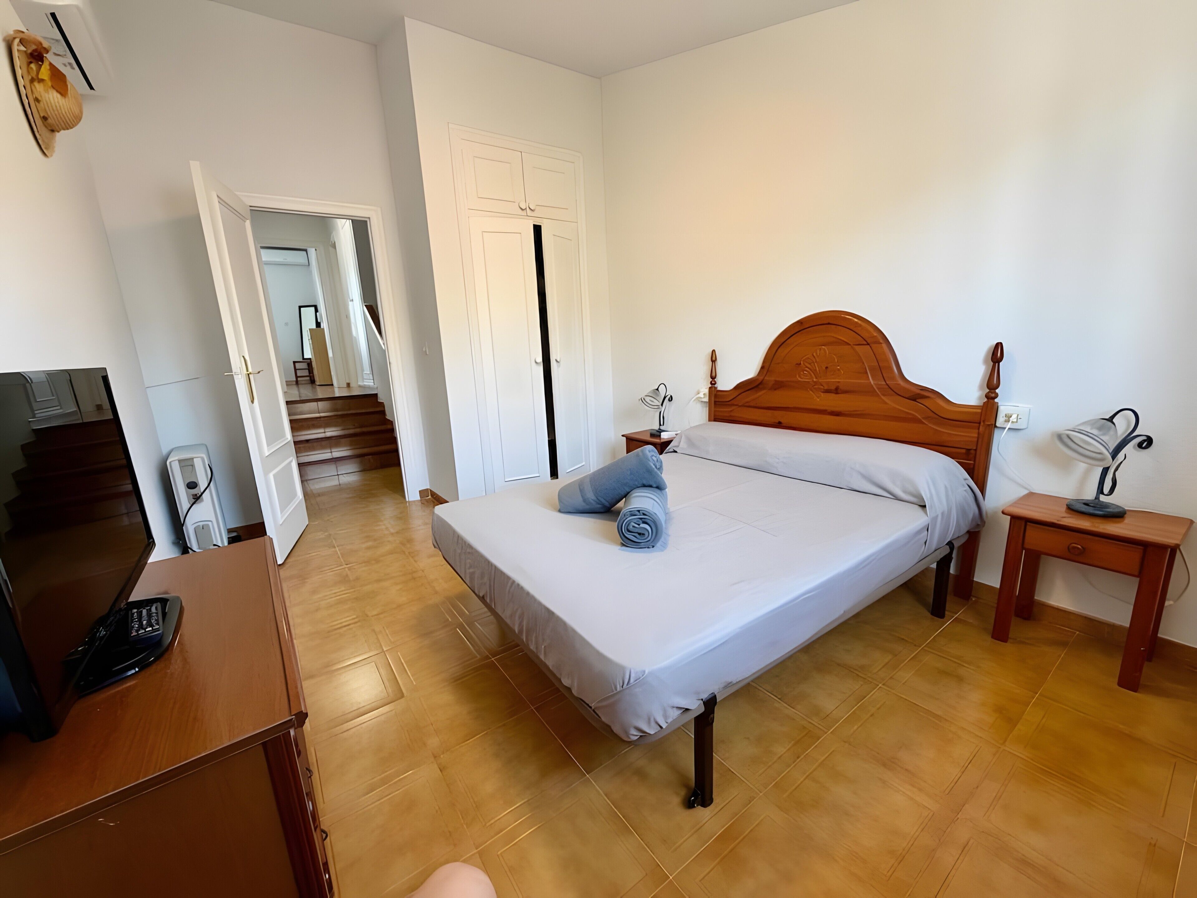 3 bedrooms, WiFi, bed sheets