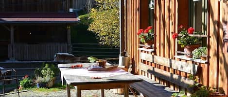 Outdoor dining