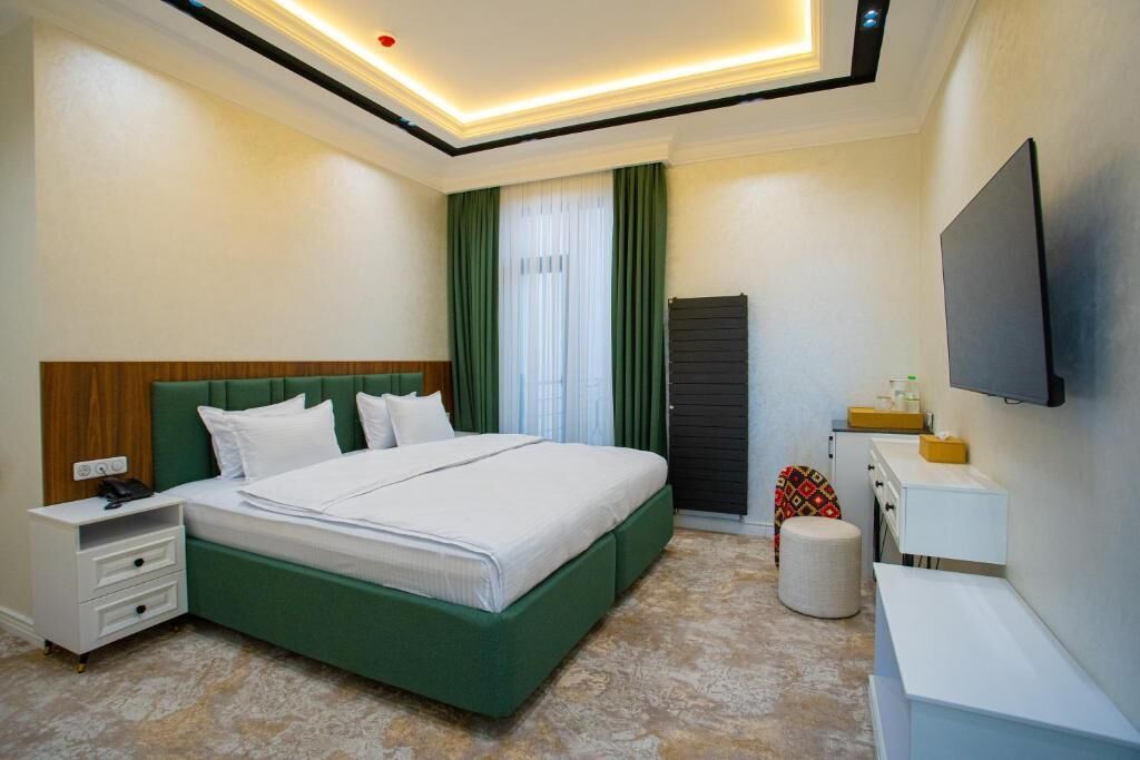In-room safe, desk, laptop workspace, blackout drapes