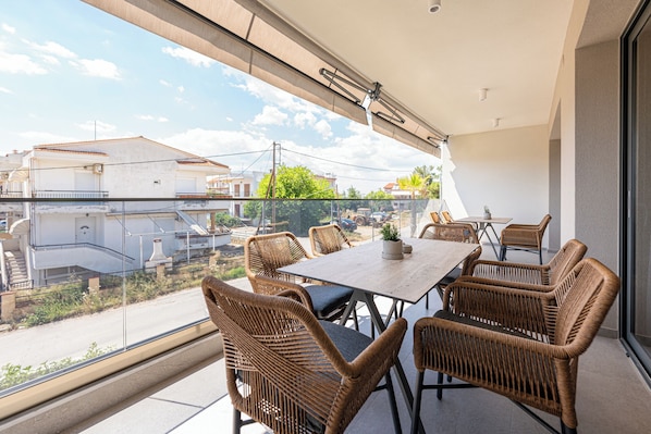 Comfort Maisonette | Restaurante al aire libre