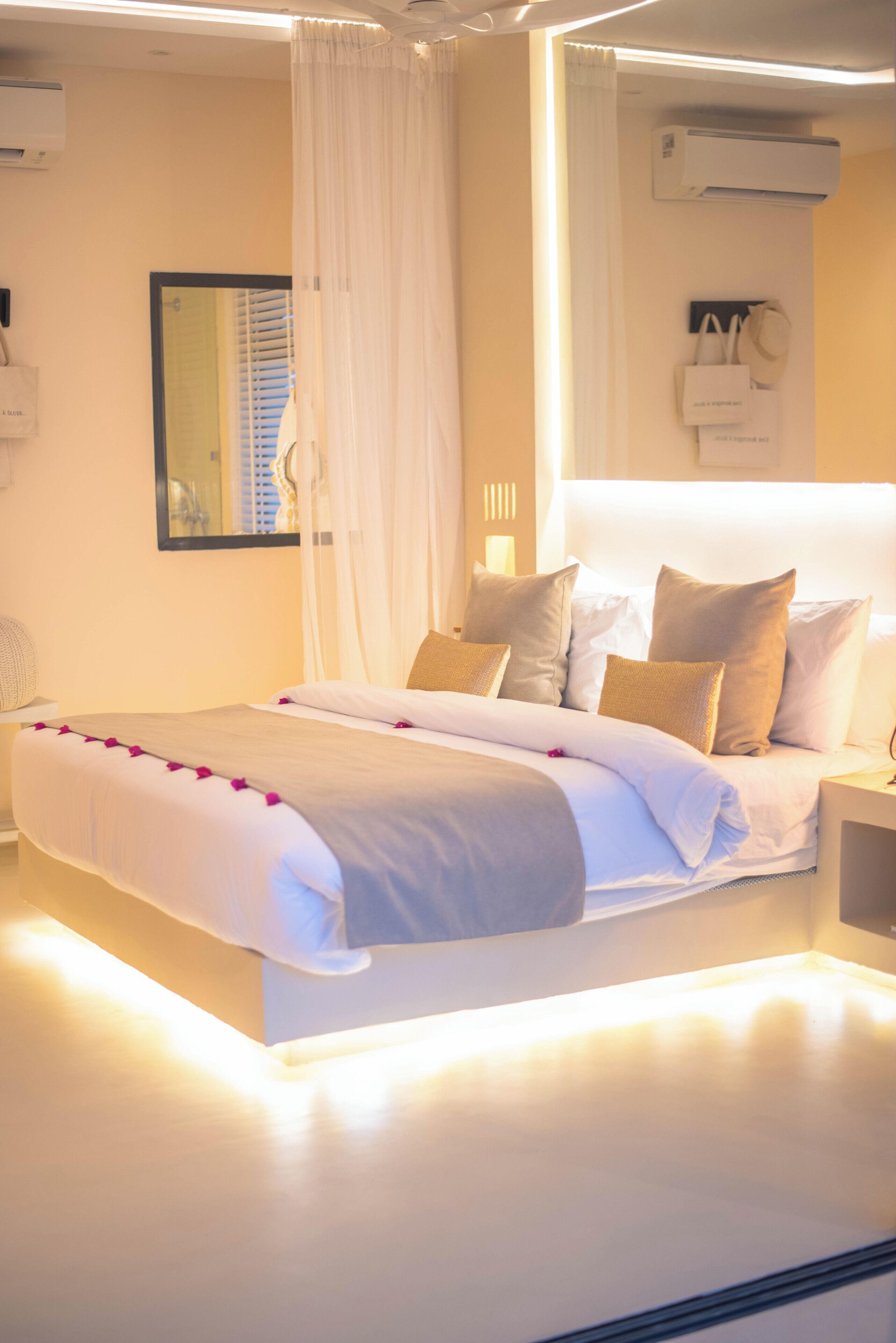 Classic Apartment, 3 Bedrooms, Hot Tub, Ocean View | In-room safe, free WiFi