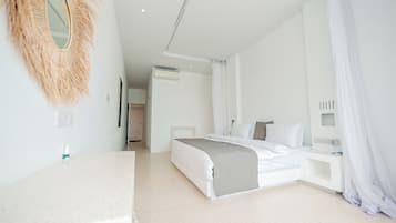 In-room safe, free WiFi