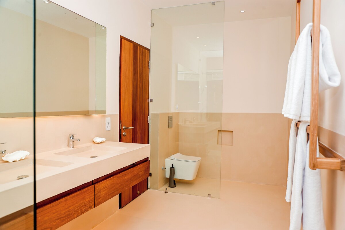 Apartamento, 3 habitaciones, baño privado | Baño | Bidé, toallas y jabón