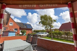 Outdoor dining - Holiday apartment with 1 bedroom (Borkum)