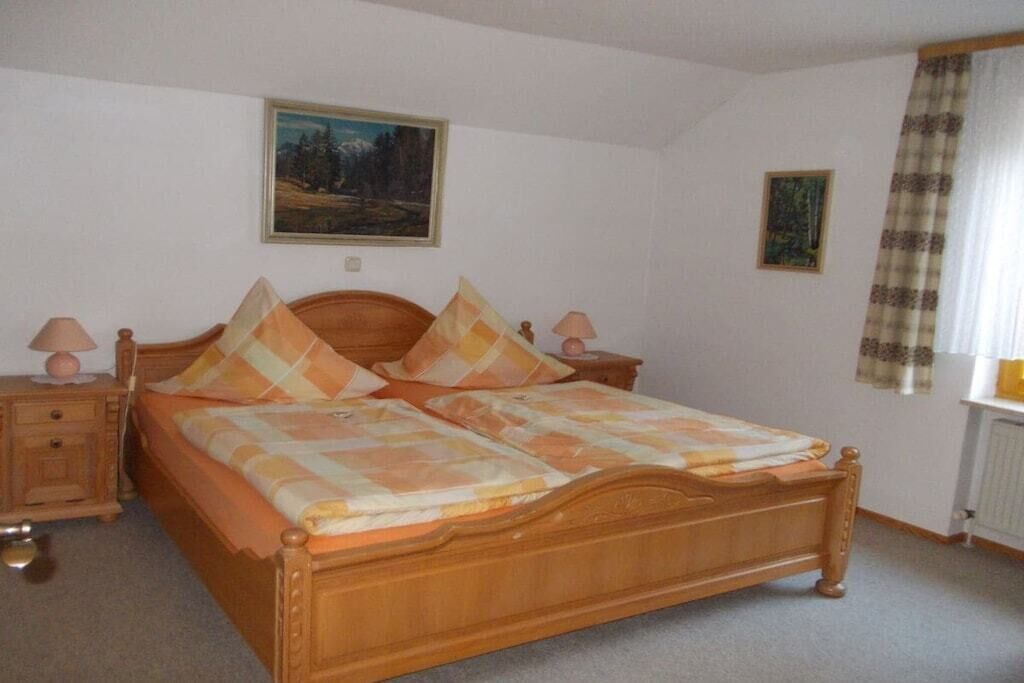Bügeleisen/Bügelbrett, kostenloses WLAN, Bettwäsche