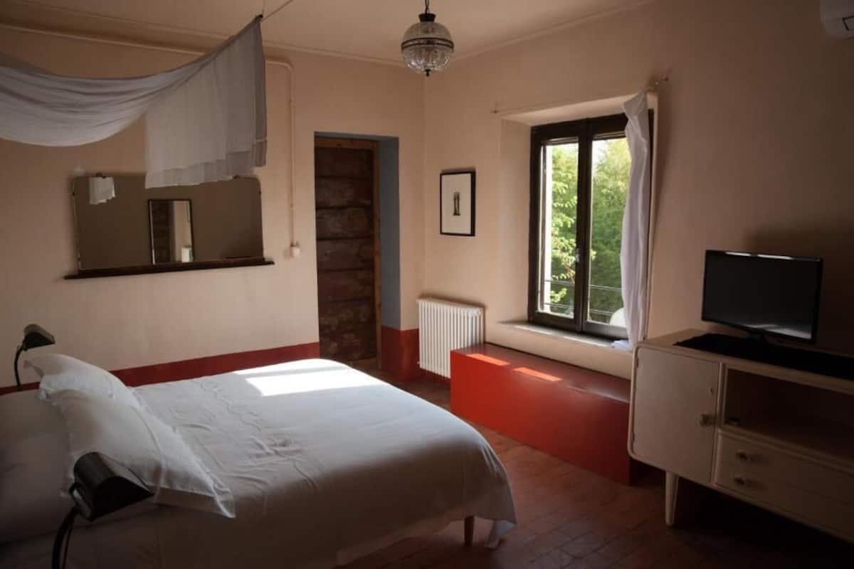 Habitación doble Confort, vista al jardín | Wifi gratis