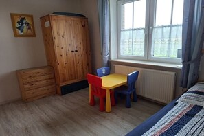 Room - 2 in the Kolbe country house (Norden)