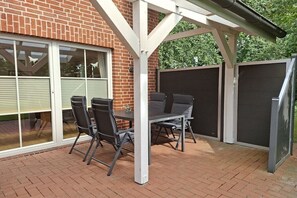 Outdoor dining - 2 in the Kolbe country house (Norden)