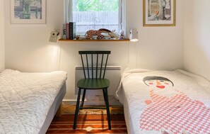 1 bedroom, travel cot, free WiFi - 1 bedroom gorgeous home in Gilleleje (Gilleleje)