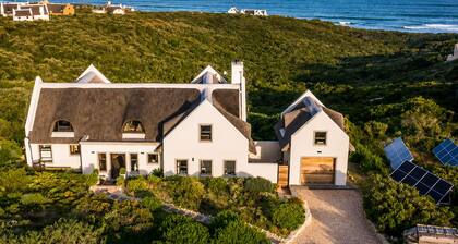 Bayview Bliss Springerbaai, 4 Bedroom Luxury coastal eco home