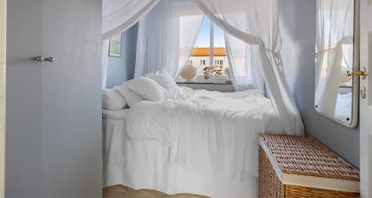 Apartment within walking distance to everything