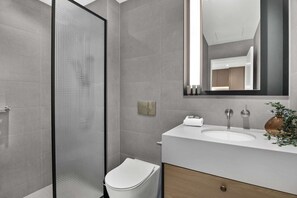 Bathroom - Bright Apt Southbank |Near Crown Casino ,Pool &Gym (Southbank)