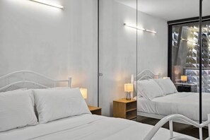 Room - Central 2 Bed Apartment Near Melbourne CBD (Melbourne)