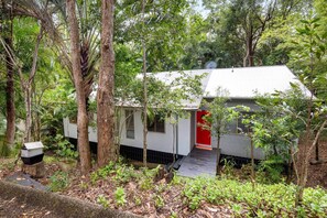 Exterior - Serene Mount Coolum Escape Near the Beach (Mount Coolum)