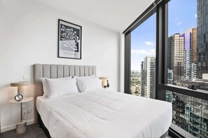 Room - 2BR High-Rise Southbank | Pool & Gym Near Casino (Southbank)