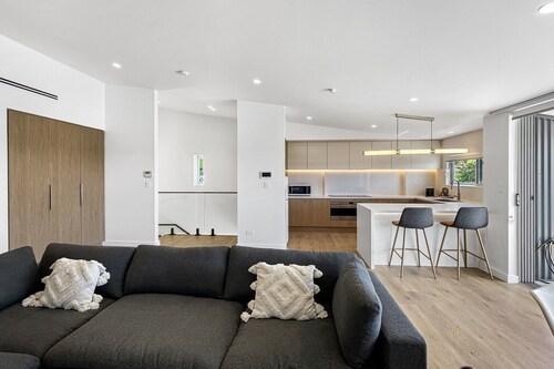 2 Bedroom Townhouse with water views