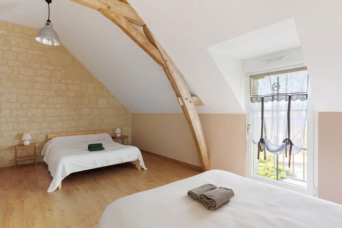 Holiday Home "Gîte Chez Le Vigneron" with Private Terrace, Wi-Fi, and Air Conditioning