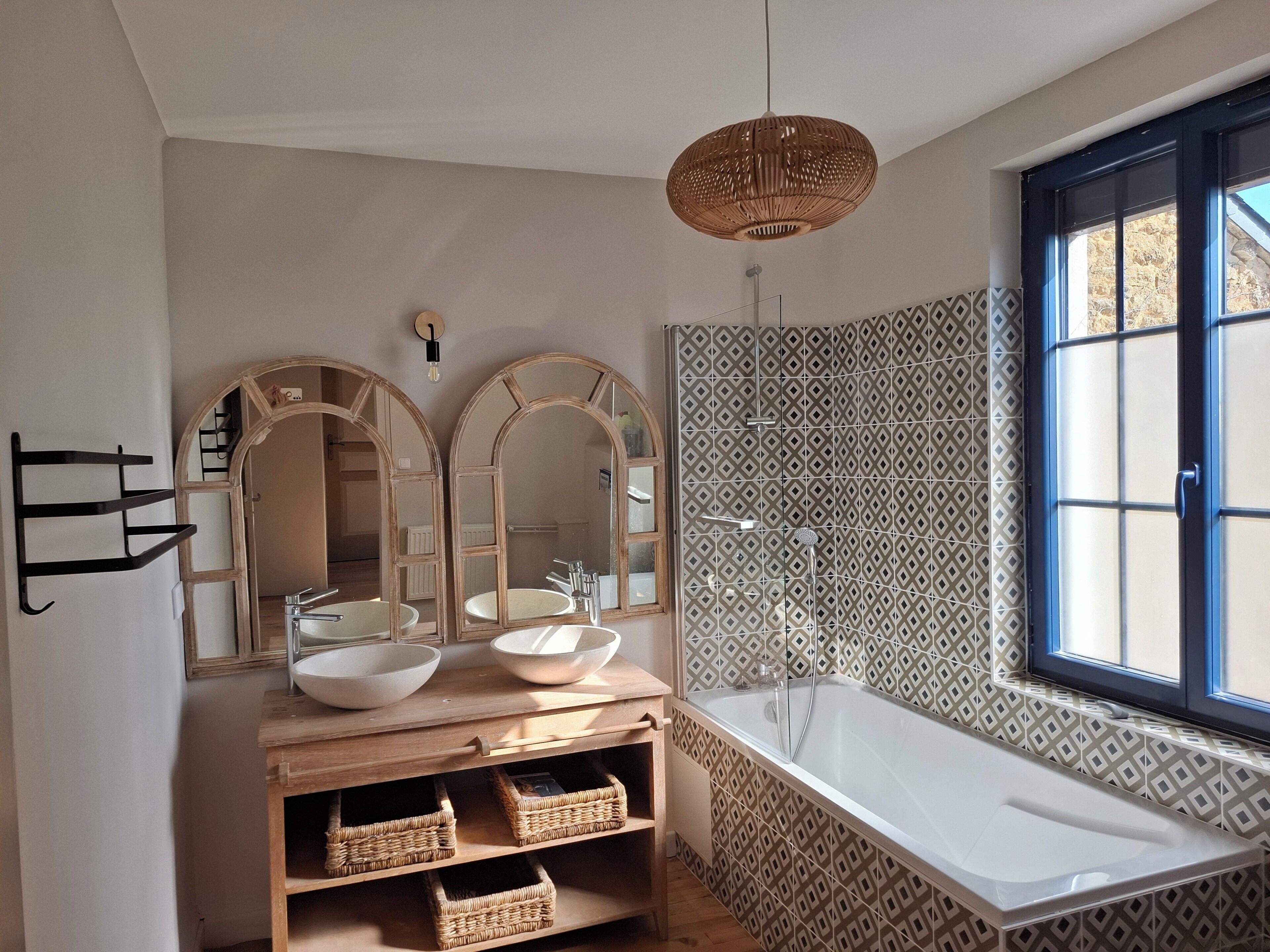Shower, hair dryer, towels, toilet paper