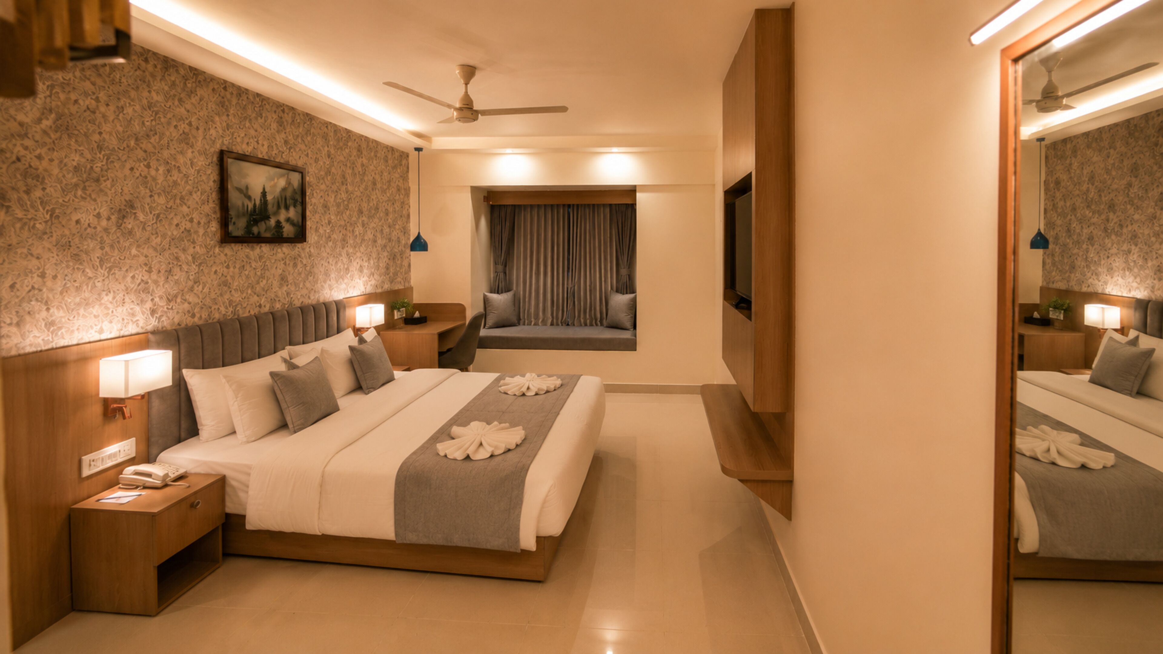Premium Double Room | In-room safe, desk, laptop workspace, soundproofing