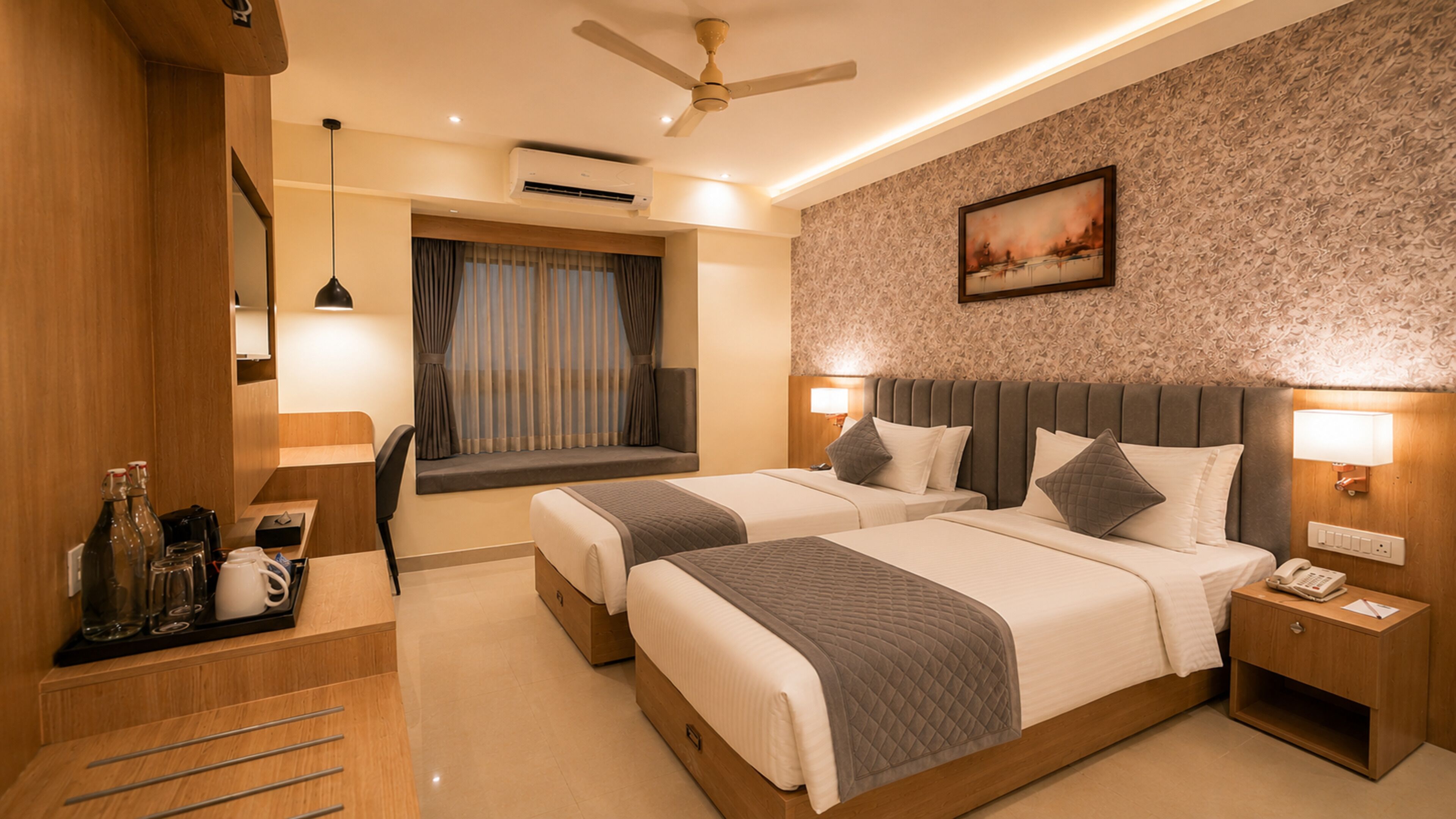 Superior Twin Room | In-room safe, desk, laptop workspace, soundproofing
