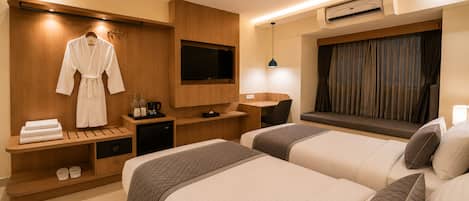 Superior Twin Room | In-room safe, desk, laptop workspace, soundproofing