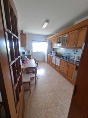 Private kitchen - Peacefull home in Barreiro (Palhais)