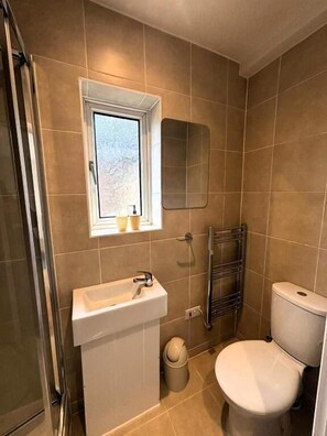Studio, Patio, City View | Bathroom - Oxford Dreams Studios and Apartments (Oxford)
