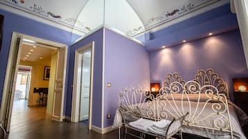 Deluxe Triple Room, Balcony, City View