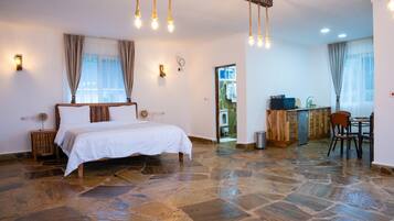 Deluxe Studio, Beach View | In-room safe, free WiFi