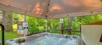 Pet-Friendly Cabin Near Cherokee & Bryson