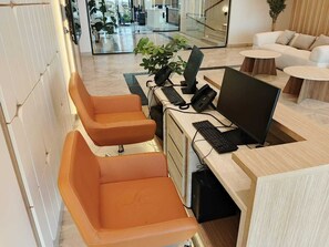 Concierge desk - Voyage Expo Suites (Riyadh)