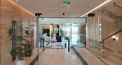 Voyage Expo Suites