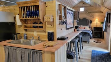 1 chambre, Wi-Fi gratuit, draps fournis