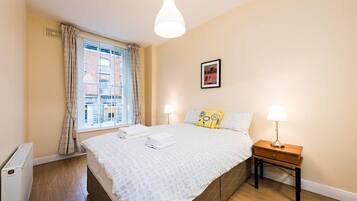 Iron/ironing board, travel cot, WiFi, bed sheets