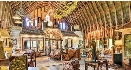 Unique Barn Farm Stay w/ Game Room & Farm Views
