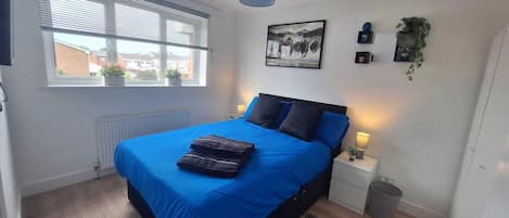 3 Schlafzimmer, Bügeleisen/Bügelbrett, WLAN, Bettwäsche