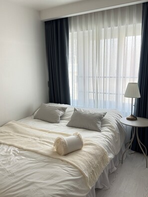 Deluxe Double Room, City View D02 | Free WiFi - The dongdaemun hostel (Seoul)