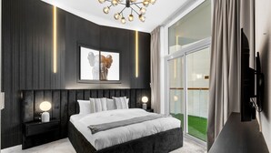 2 bedrooms, in-room safe, iron/ironing board, free WiFi - Gogoto4 2BR Premium Canal & Burj Khalifa View (Dubai)