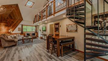 Cabin, Multiple Beds, Fireplace, Garden View (Gateway to Glacier) | Living area