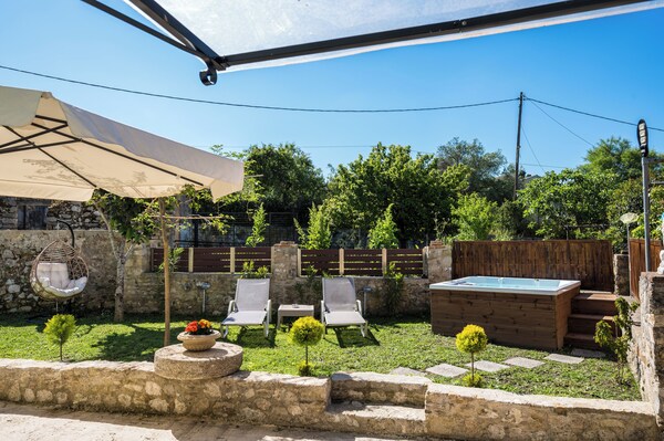 Alexandra's Stone House With Private Spa Tub By Konnect - Corfú