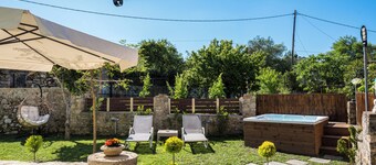 Alexandra's Stone House with Private Spa Tub by Konnect