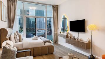 In-room safe, iron/ironing board, WiFi (free), bed sheets