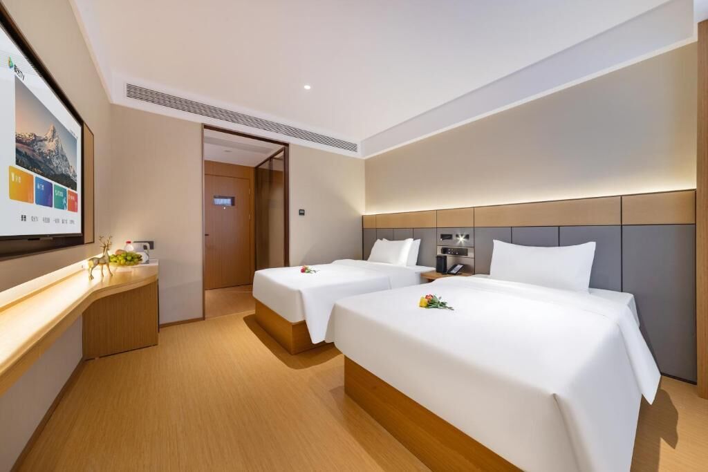 Blackout drapes, soundproofing, iron/ironing board, free WiFi
