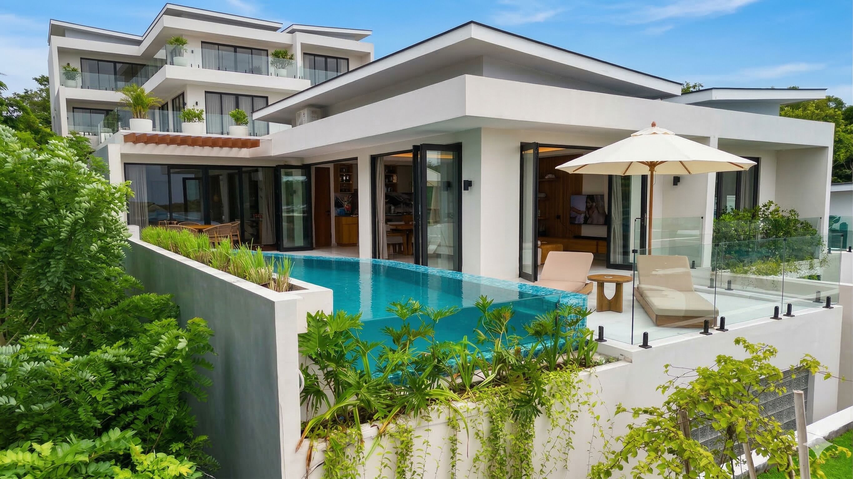AQUAMARINE Zen Hillside Oceanview | Ruang kerja ramah laptop, setrika/meja setrika, dan Wi-Fi gratis