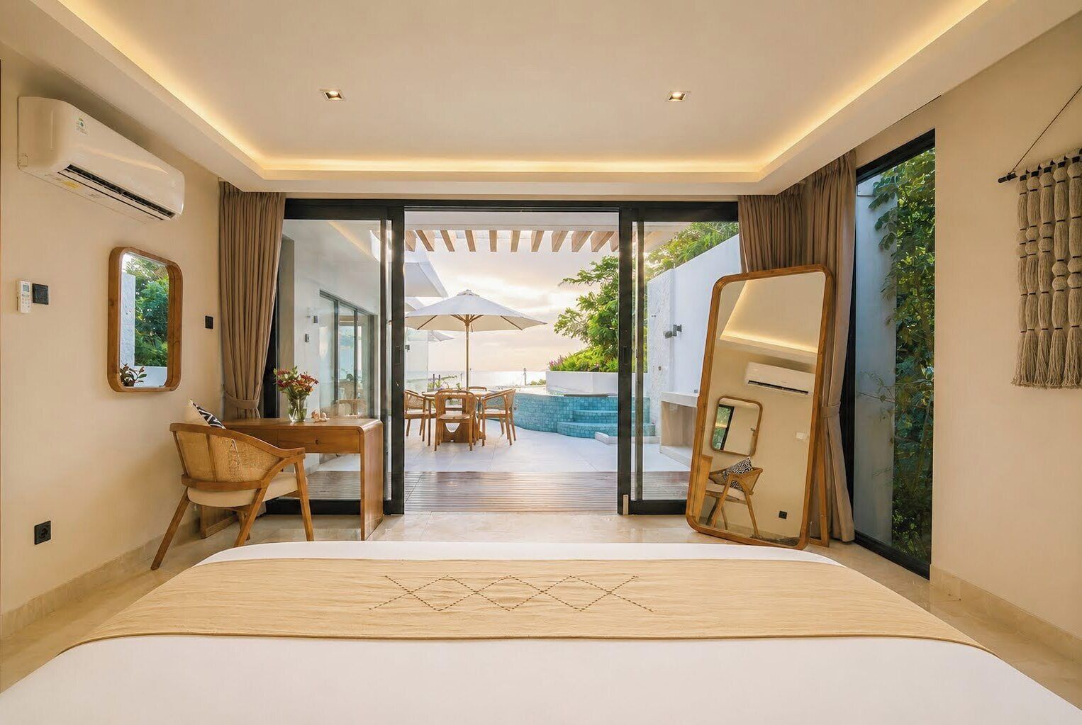 AQUAMARINE Zen Hillside Oceanview | Ruang kerja ramah laptop, setrika/meja setrika, dan Wi-Fi gratis
