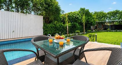 4 Bedroom Farmhouse With Private Pool