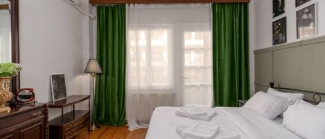 Appartement Confort, 2 chambres, balcon, vue ville | Fer et planche à repasser, Wi-Fi gratuit