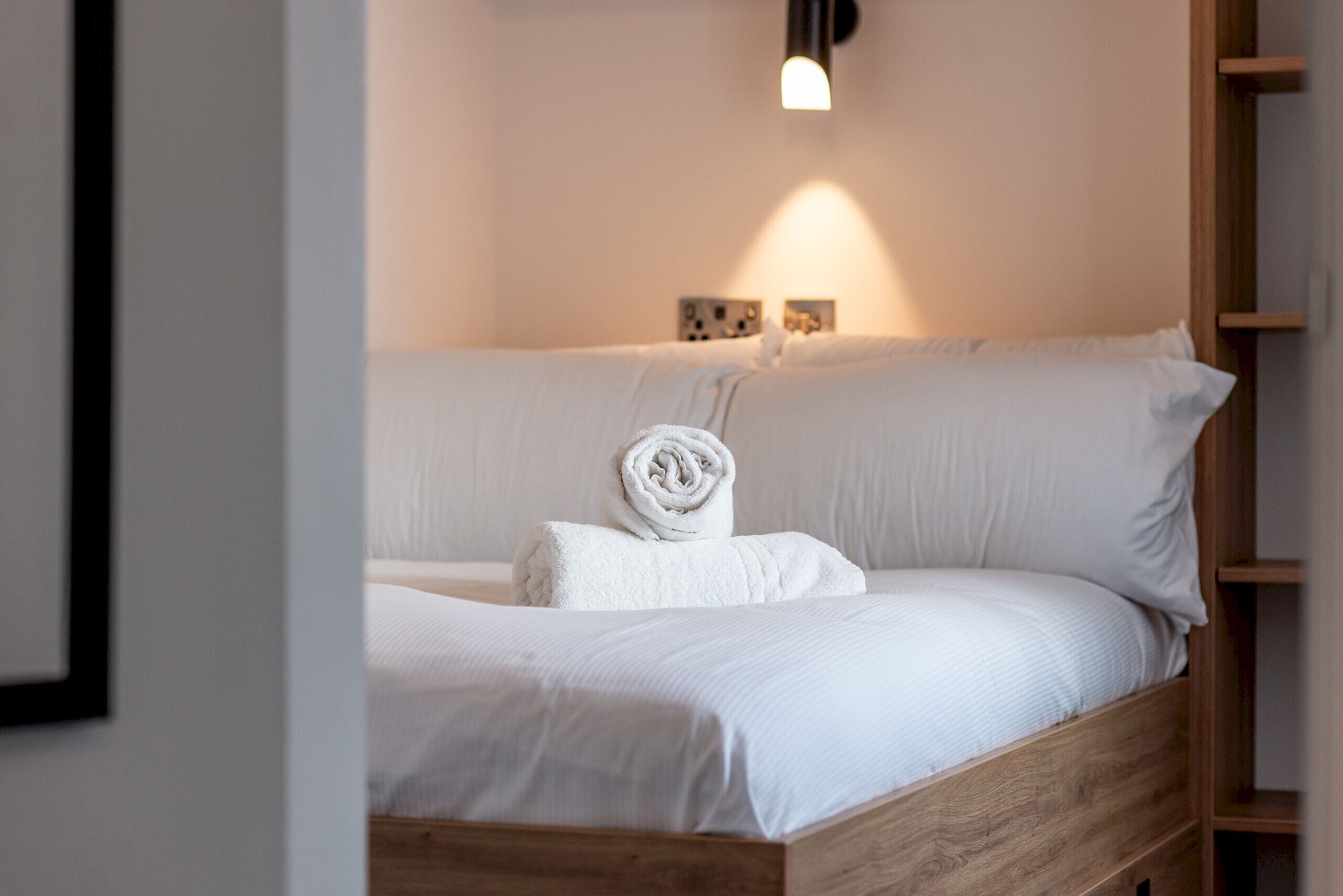Ferros/tábuas de passar roupa, Wi-Fi de cortesia, roupa de cama