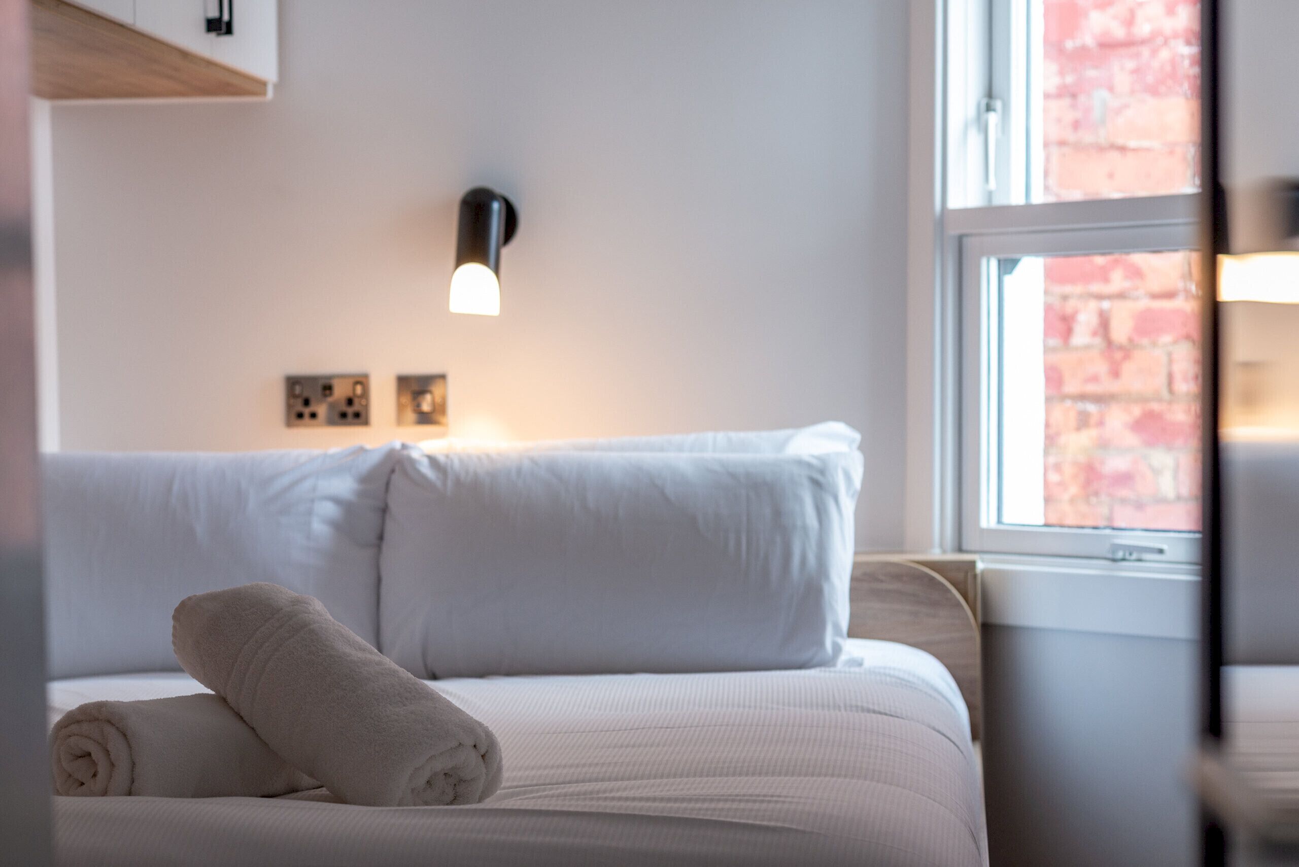 Iron/ironing board, free WiFi, bed sheets
