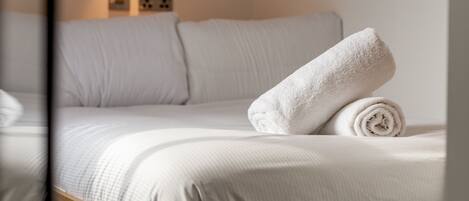 Iron/ironing board, free WiFi, bed sheets